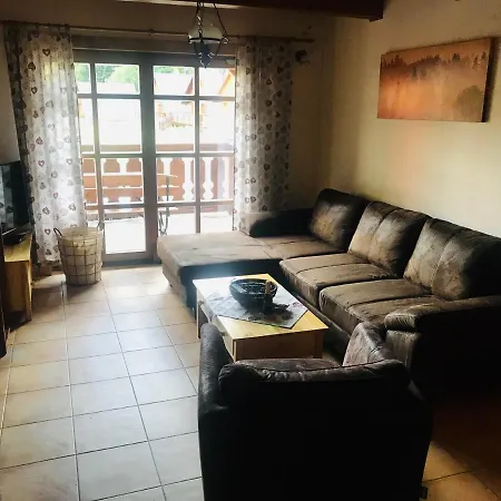 Apartman Leskova דירה *